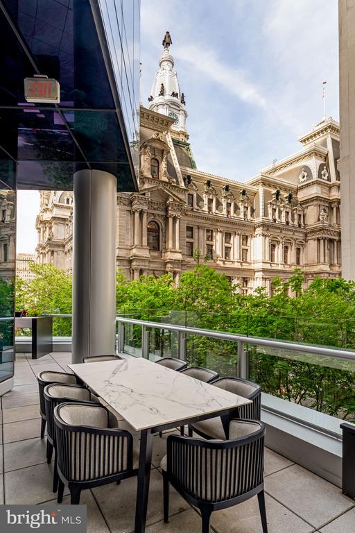 1414 S PENN SQUARE 00 22B