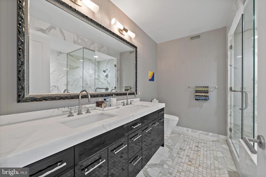 1414 S PENN SQUARE 00 22B