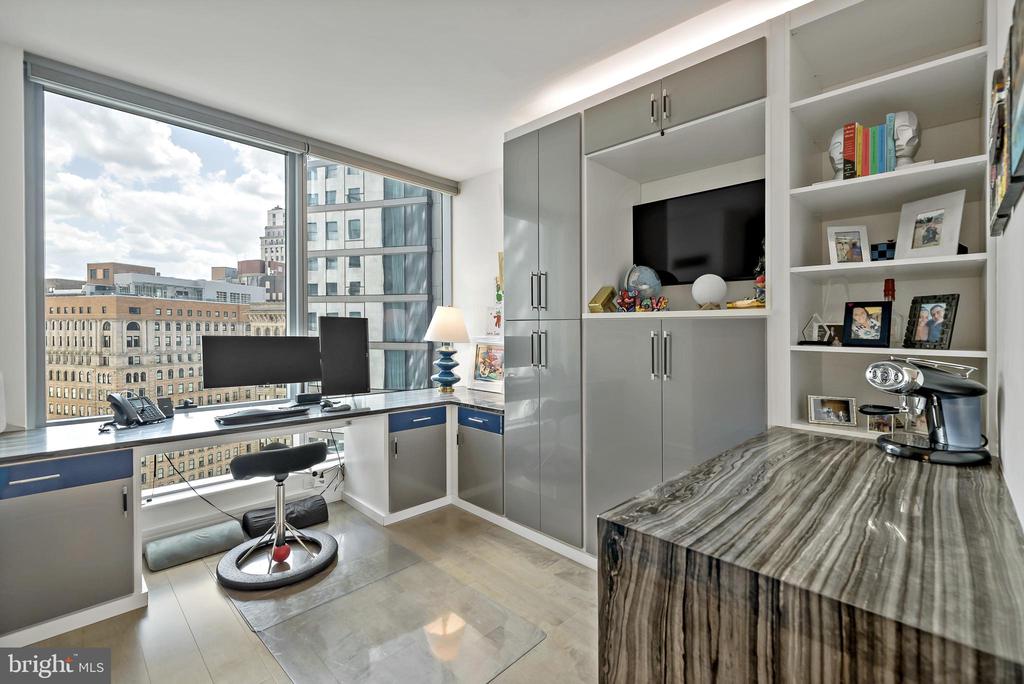 1414 S PENN SQUARE 00 22B