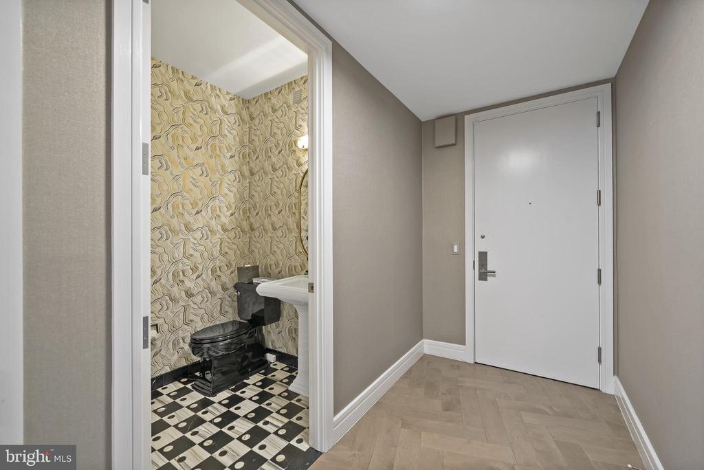 1414 S PENN SQUARE 00 22B
