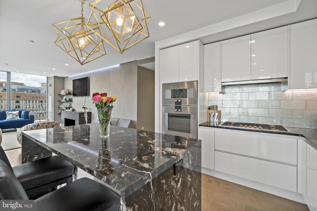 1414 S PENN SQUARE 00 22B