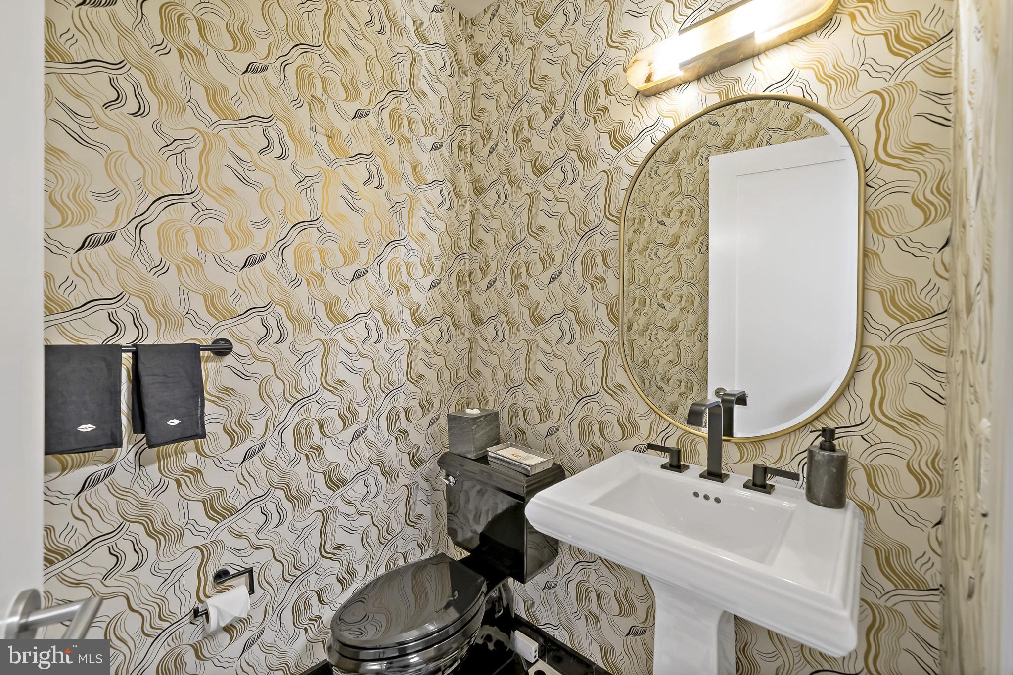 1414 S PENN SQUARE 00 22B