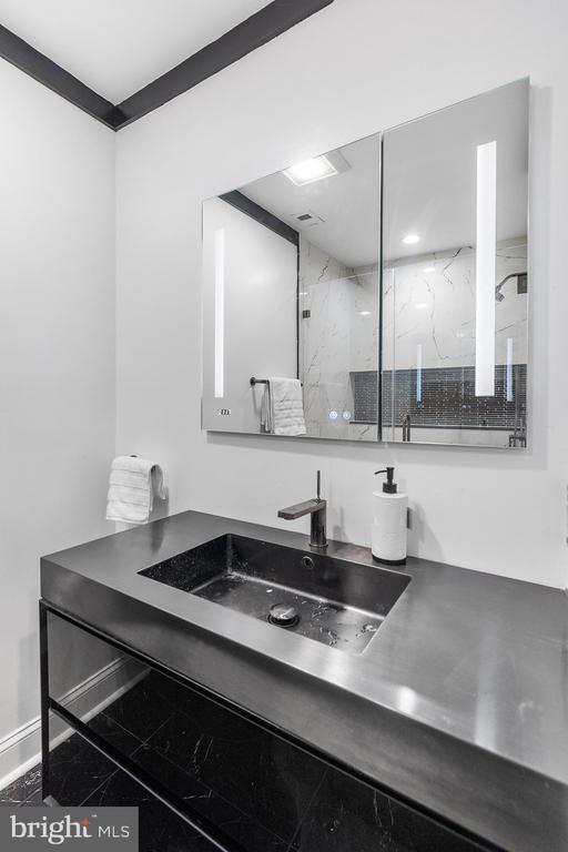 1903 SPRUCE STREET Unit: 1A