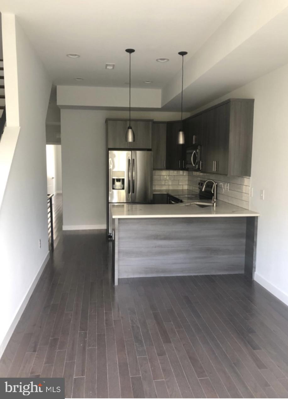 2120 N FRANKLIN STREET