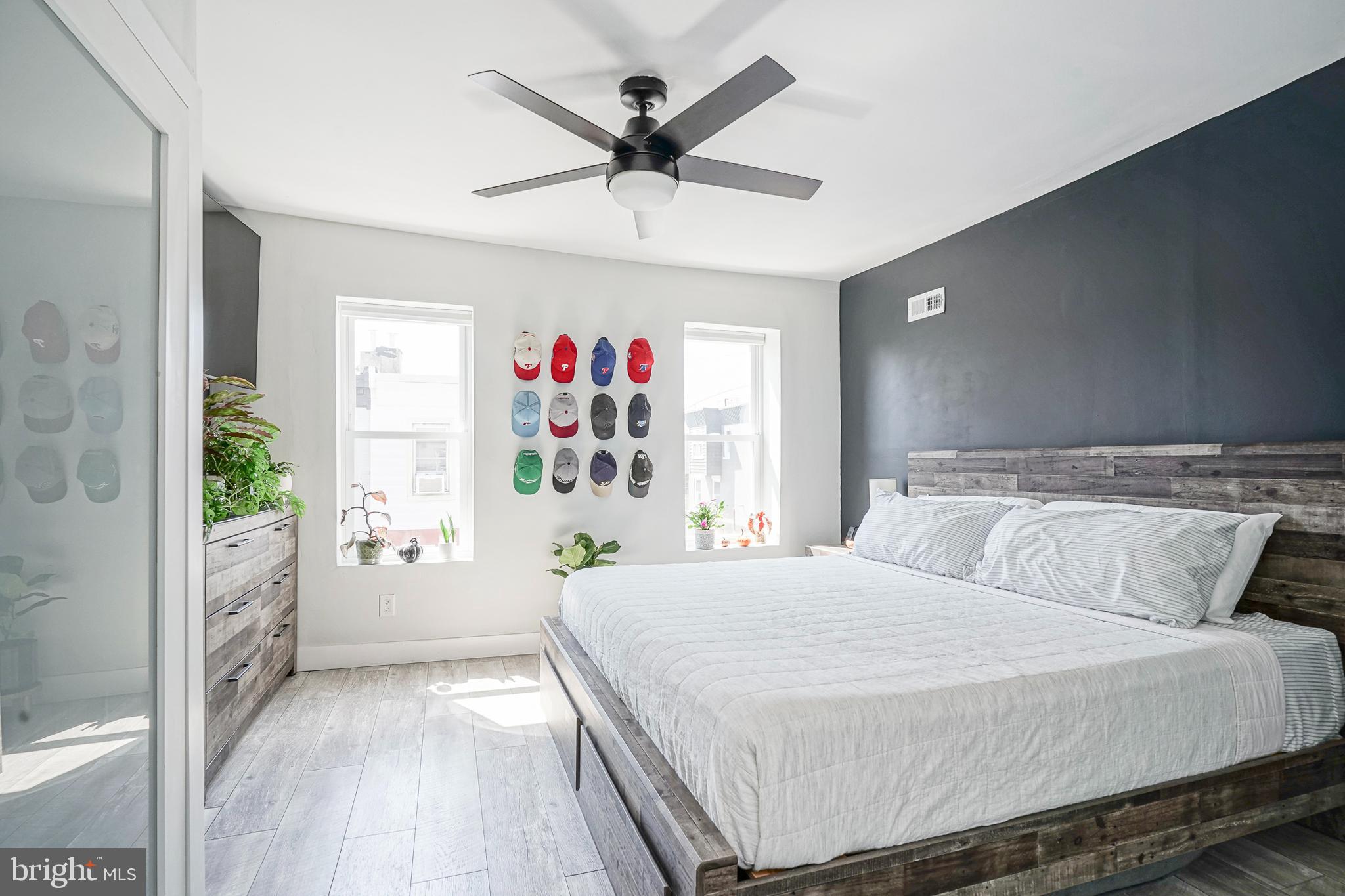 2527 W SEYBERT STREET