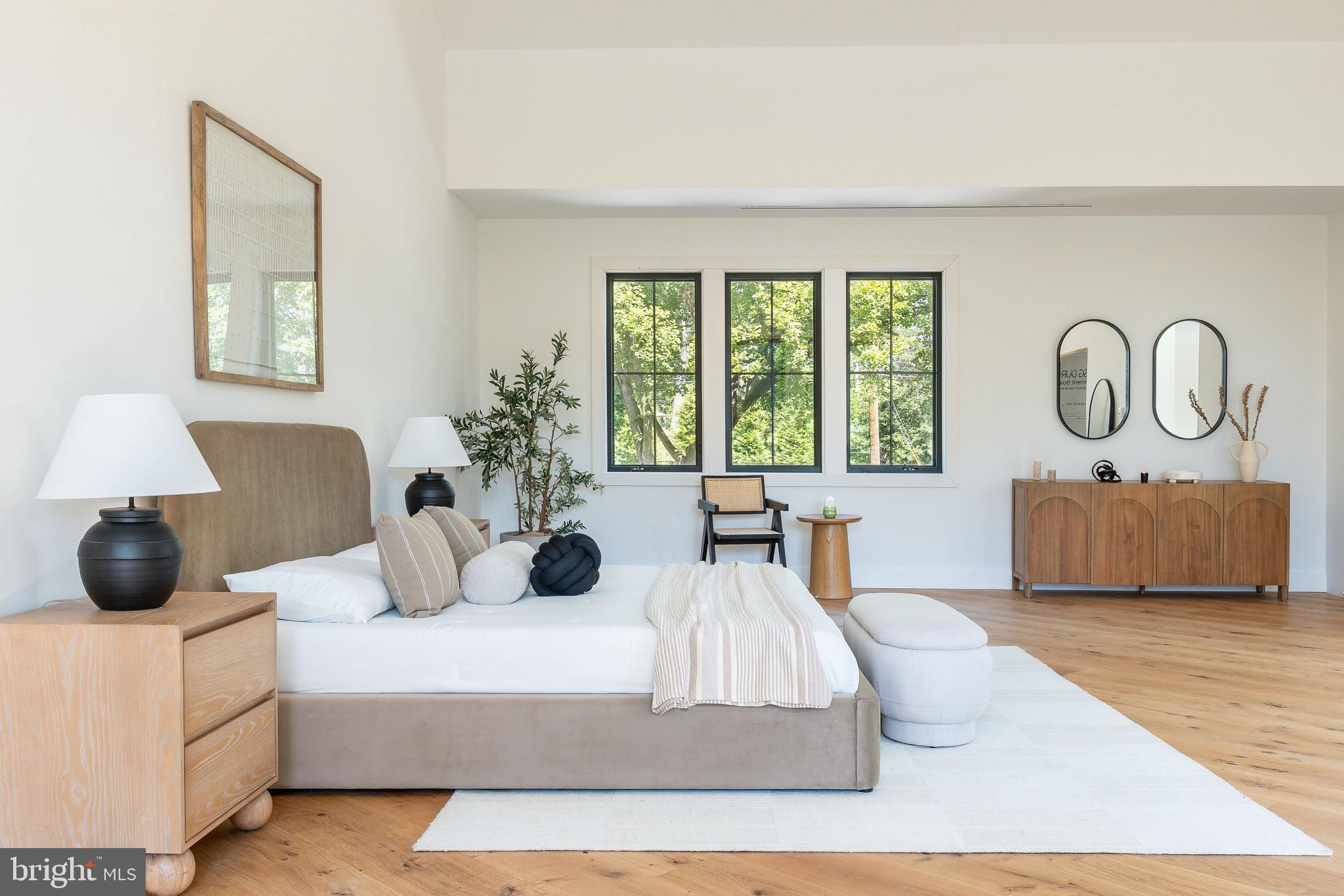 9402 MEADOWBROOK AVENUE