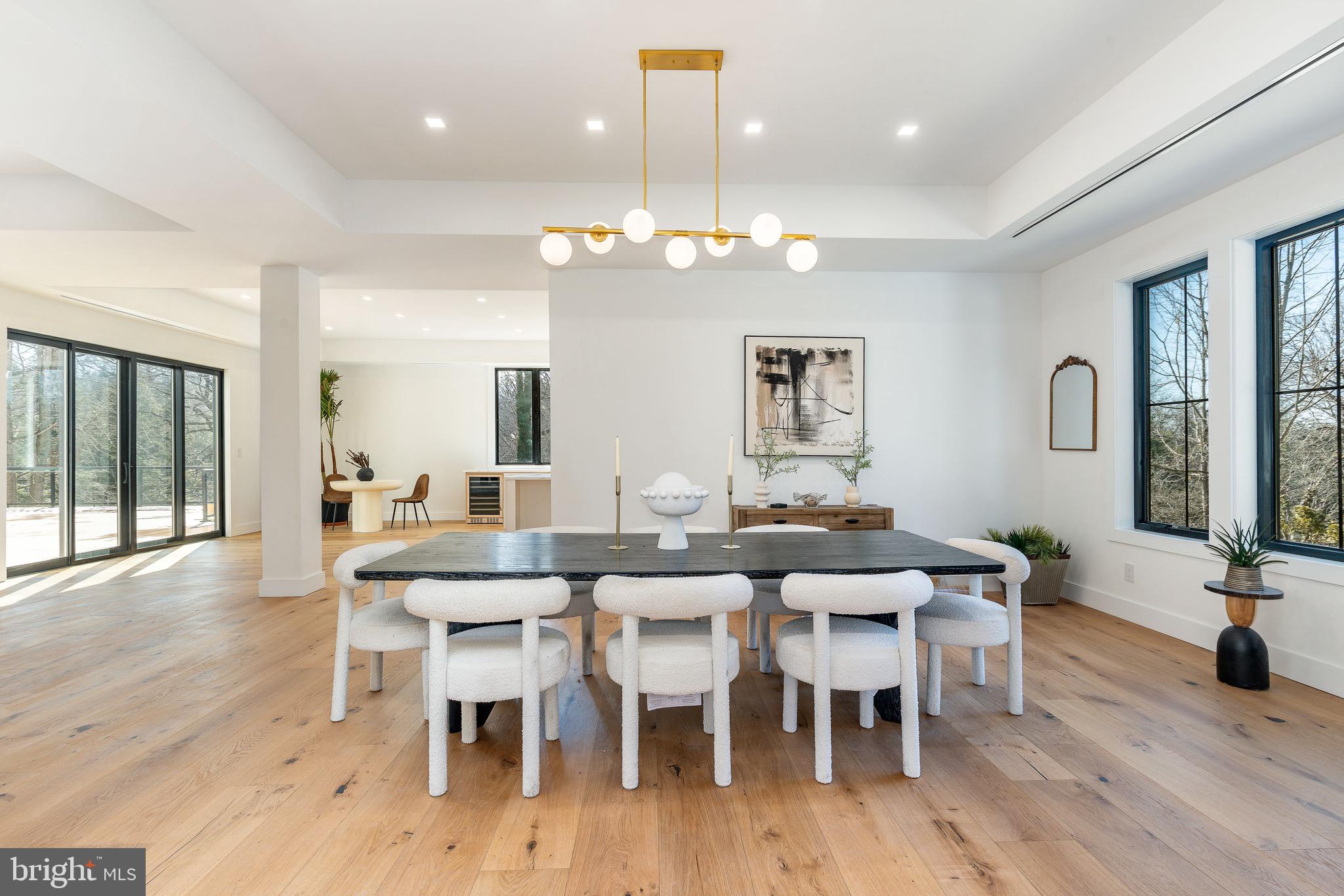 9402 MEADOWBROOK AVENUE