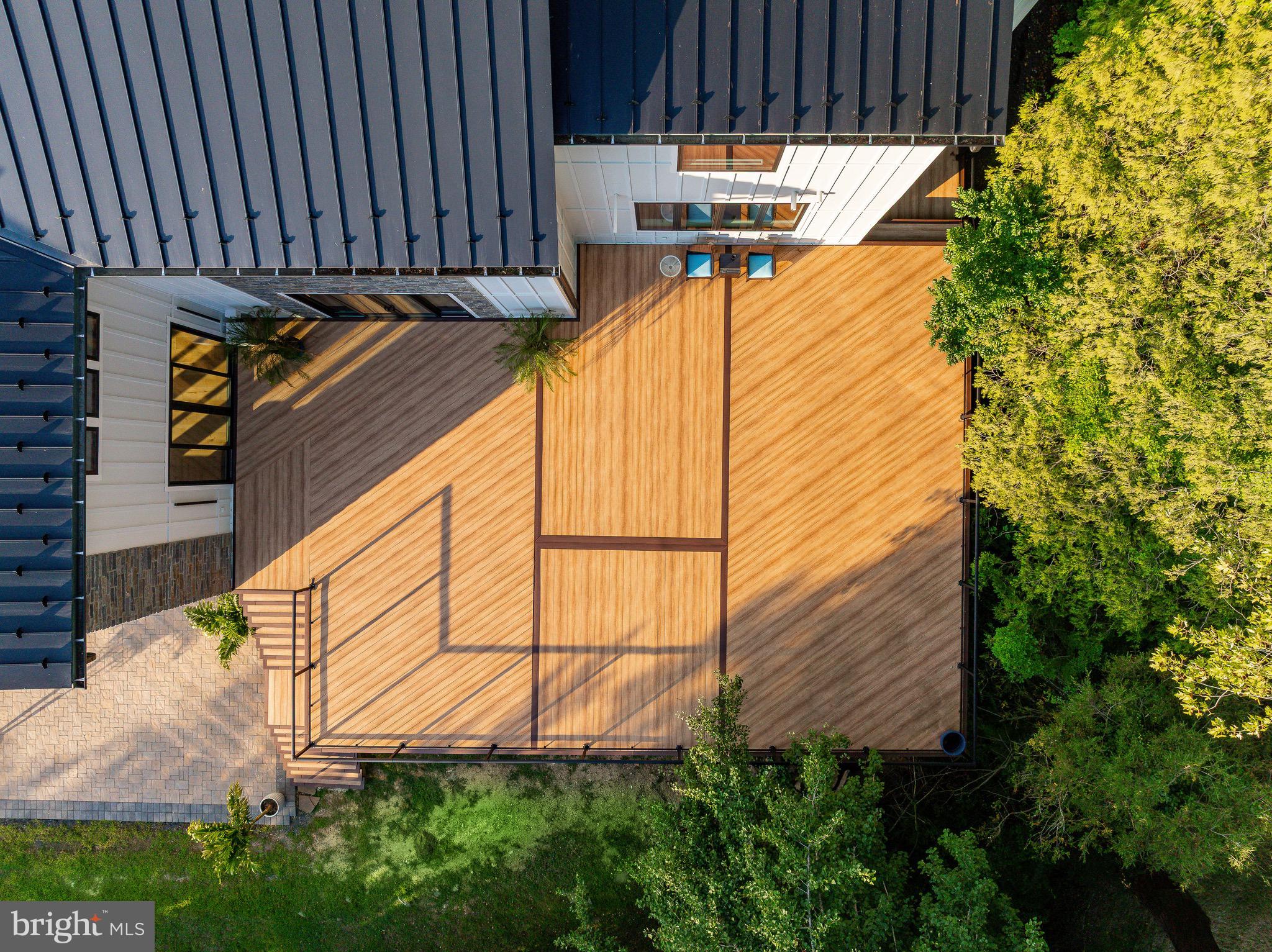 9402 MEADOWBROOK AVENUE