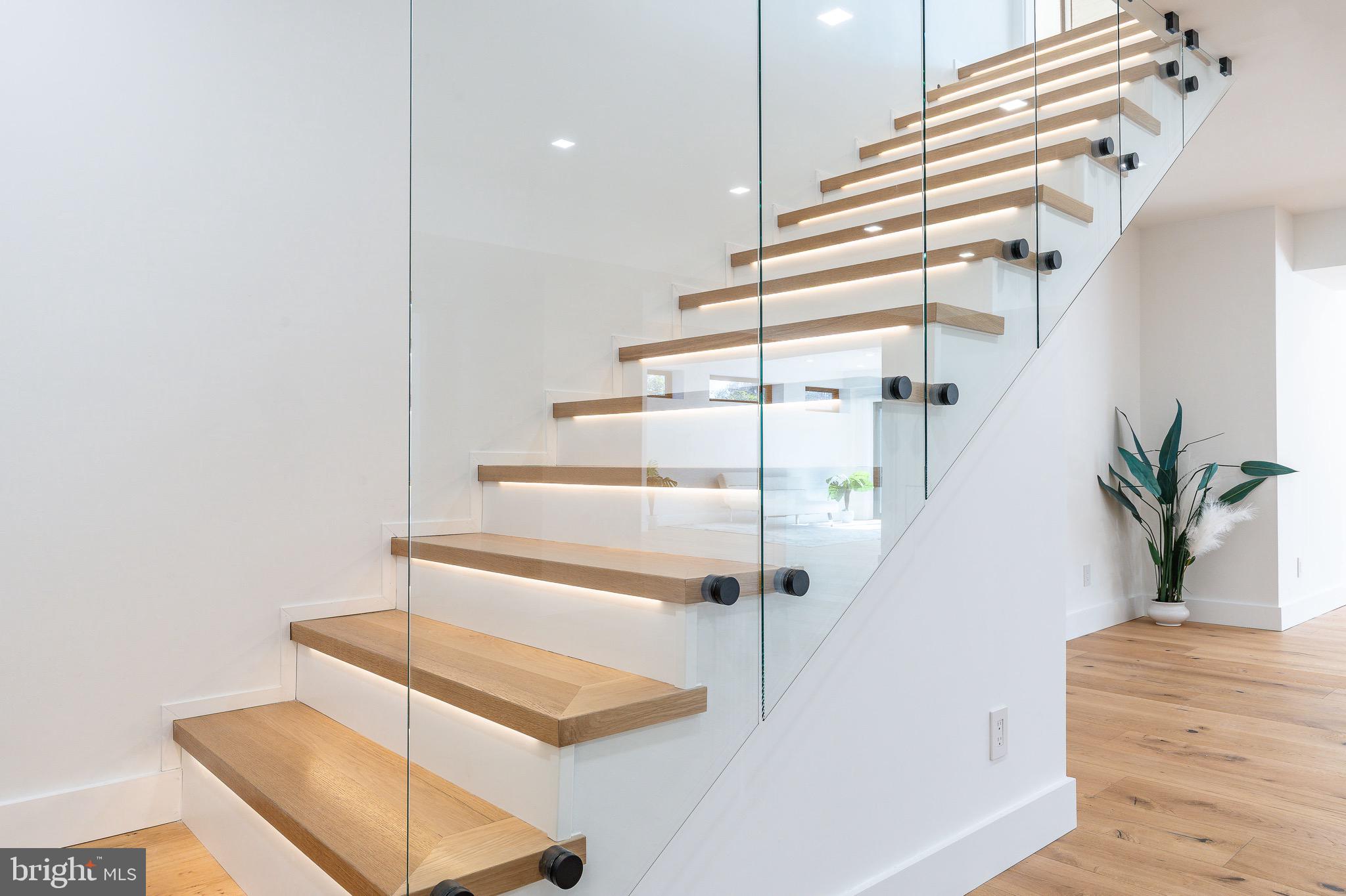 9402 MEADOWBROOK AVENUE