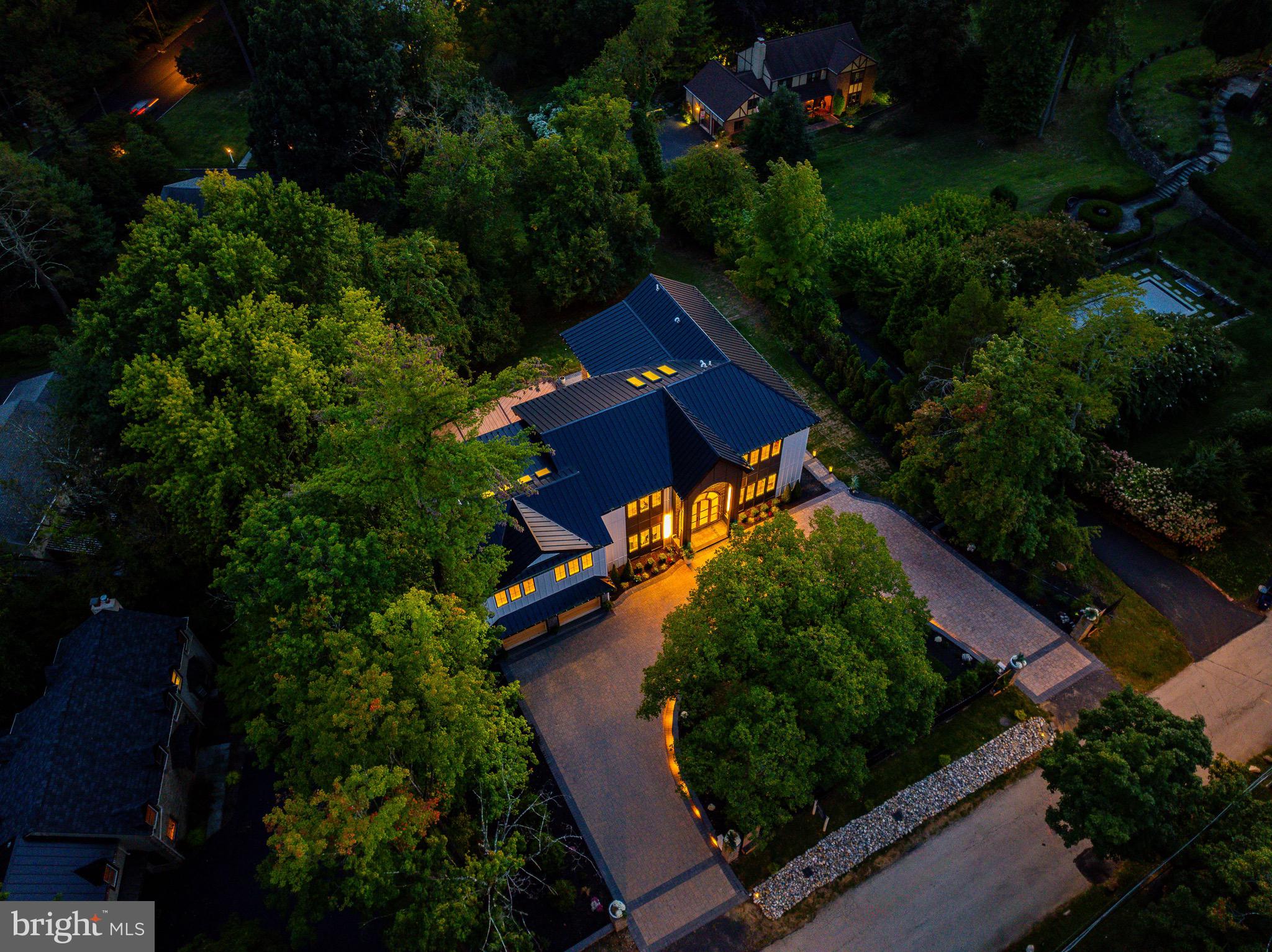 9402 MEADOWBROOK AVENUE