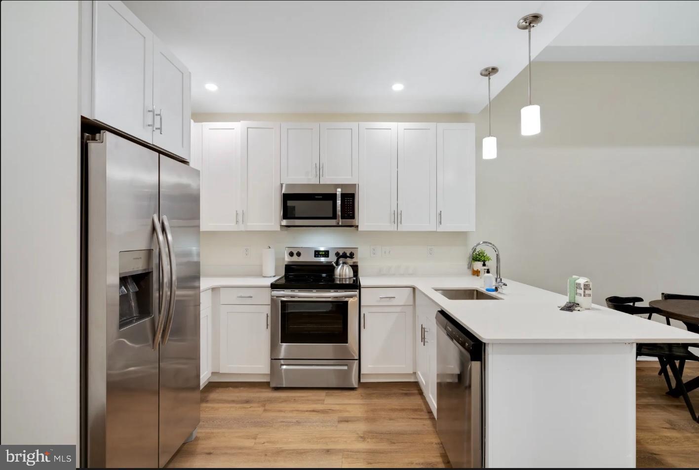 150 S INDEPENDENCE MALL W 1013