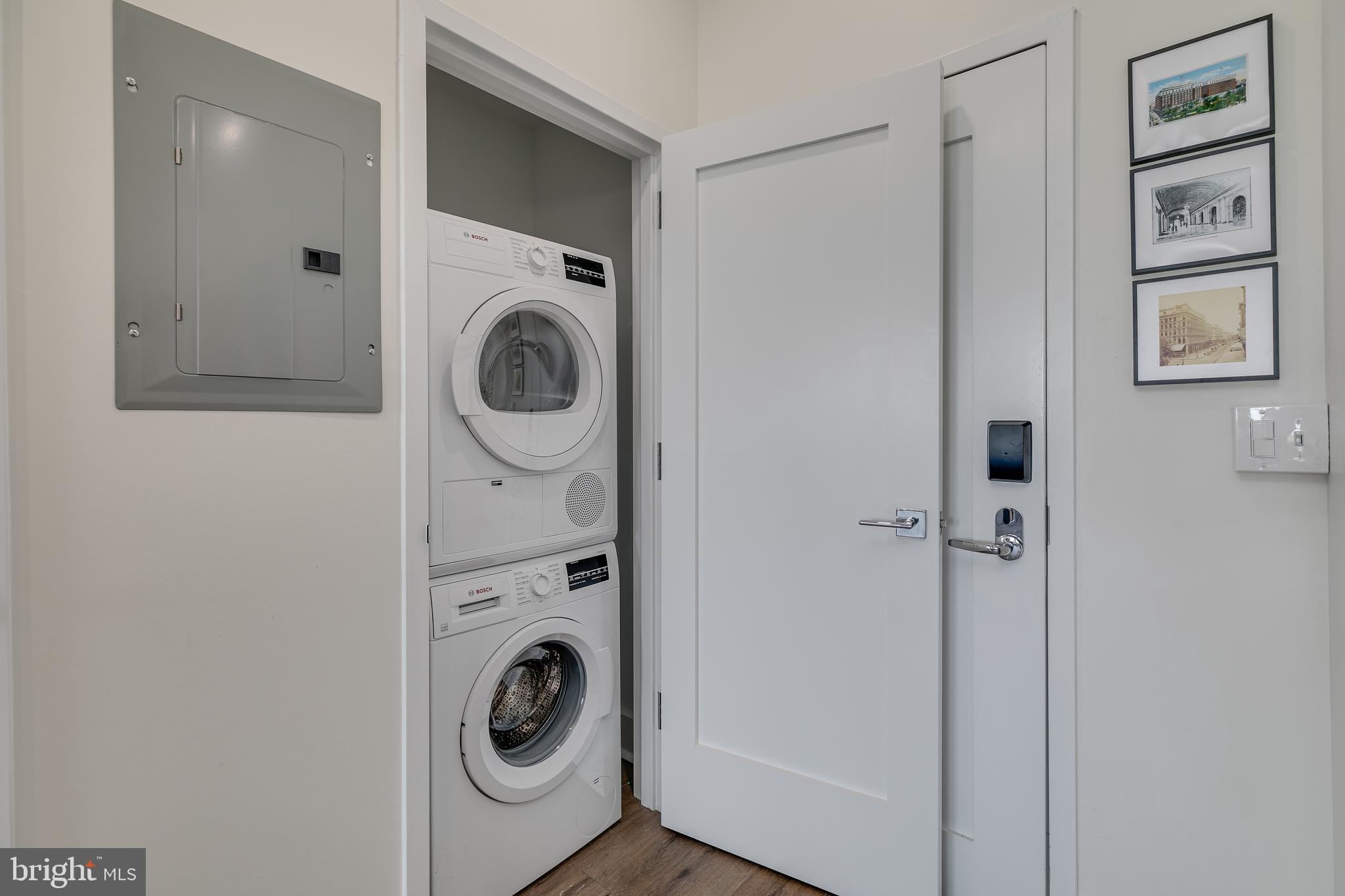 150 S INDEPENDENCE MALL W 1013