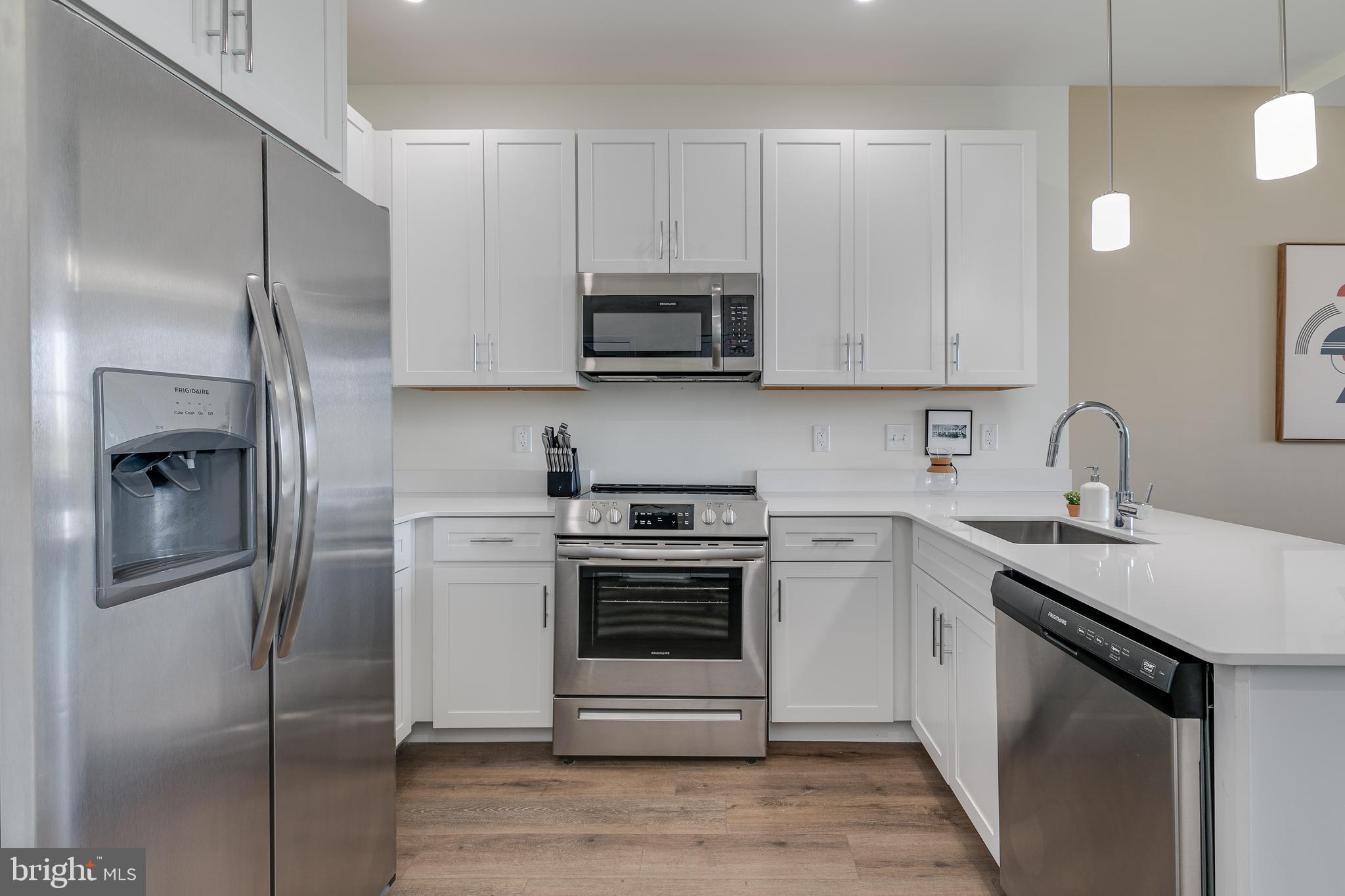 150 S INDEPENDENCE MALL W 1013