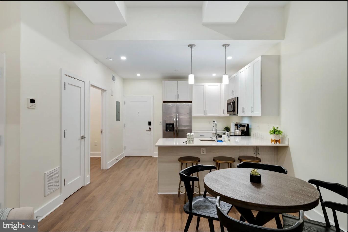 150 S INDEPENDENCE MALL W 1013