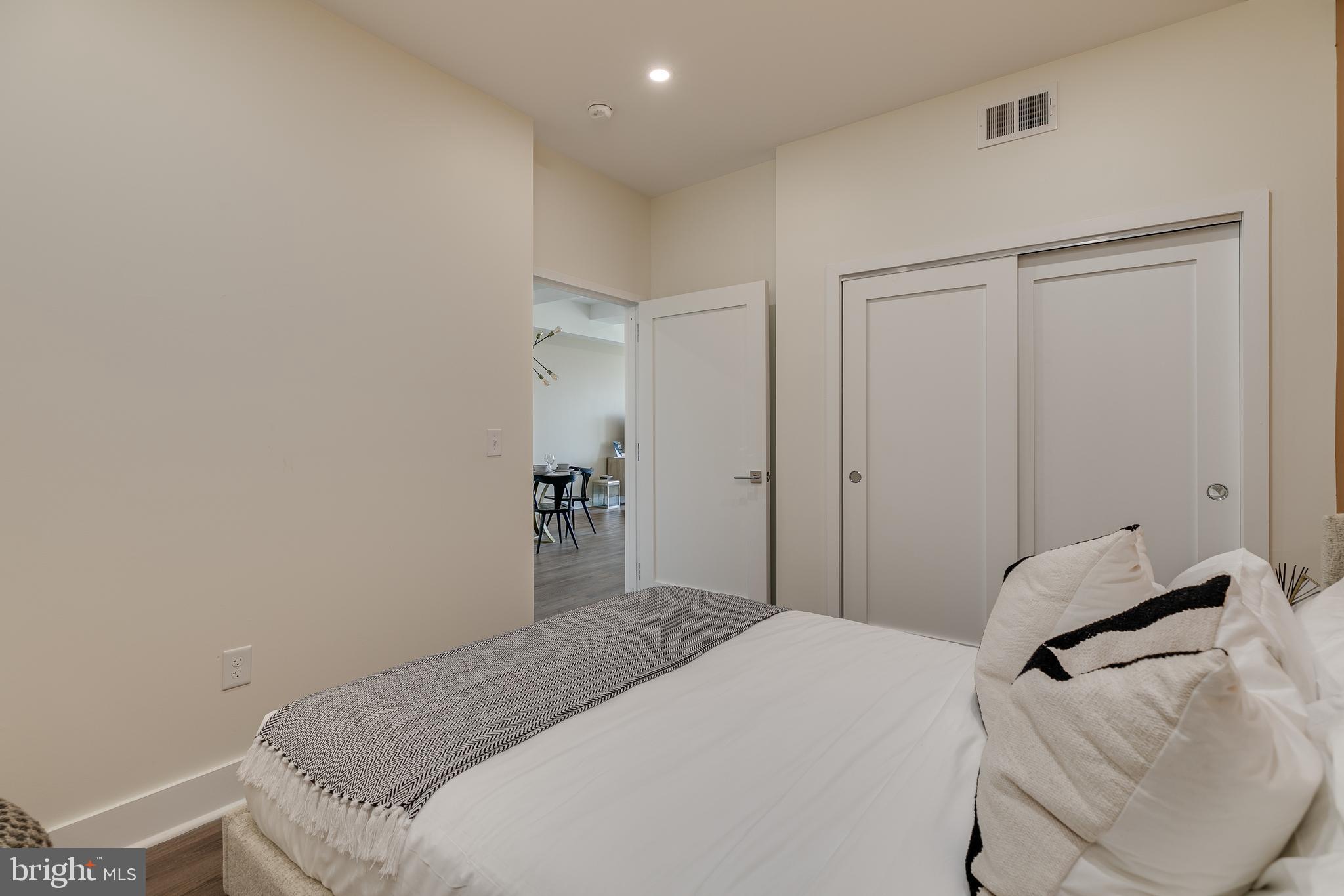 150 S INDEPENDENCE MALL W 1013