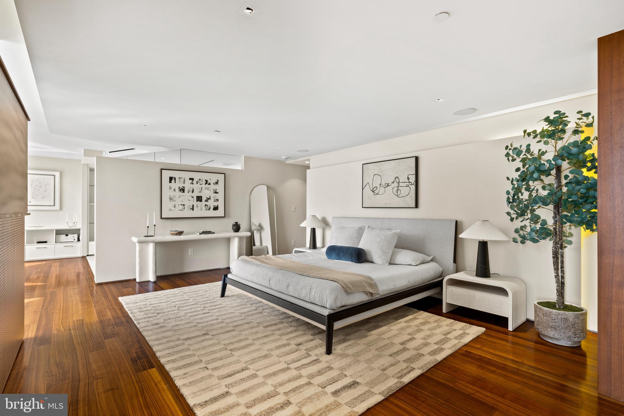 202 W RITTENHOUSE SQUARE 10 2106-2107