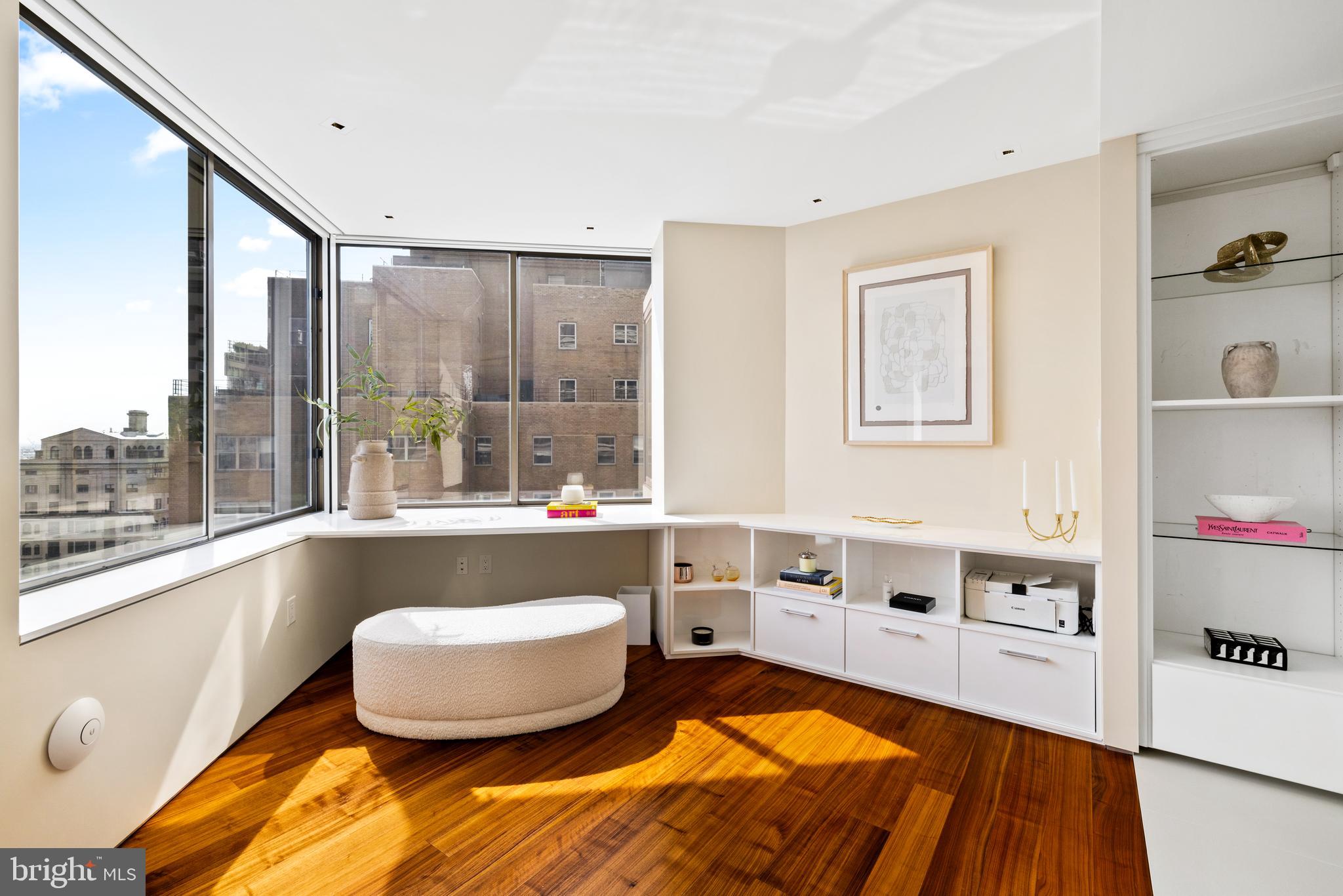 202 W RITTENHOUSE SQUARE 10 2106-2107