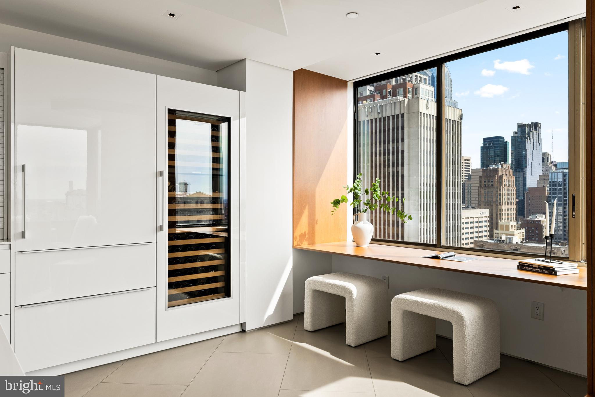 202 W RITTENHOUSE SQUARE 10 2106-2107