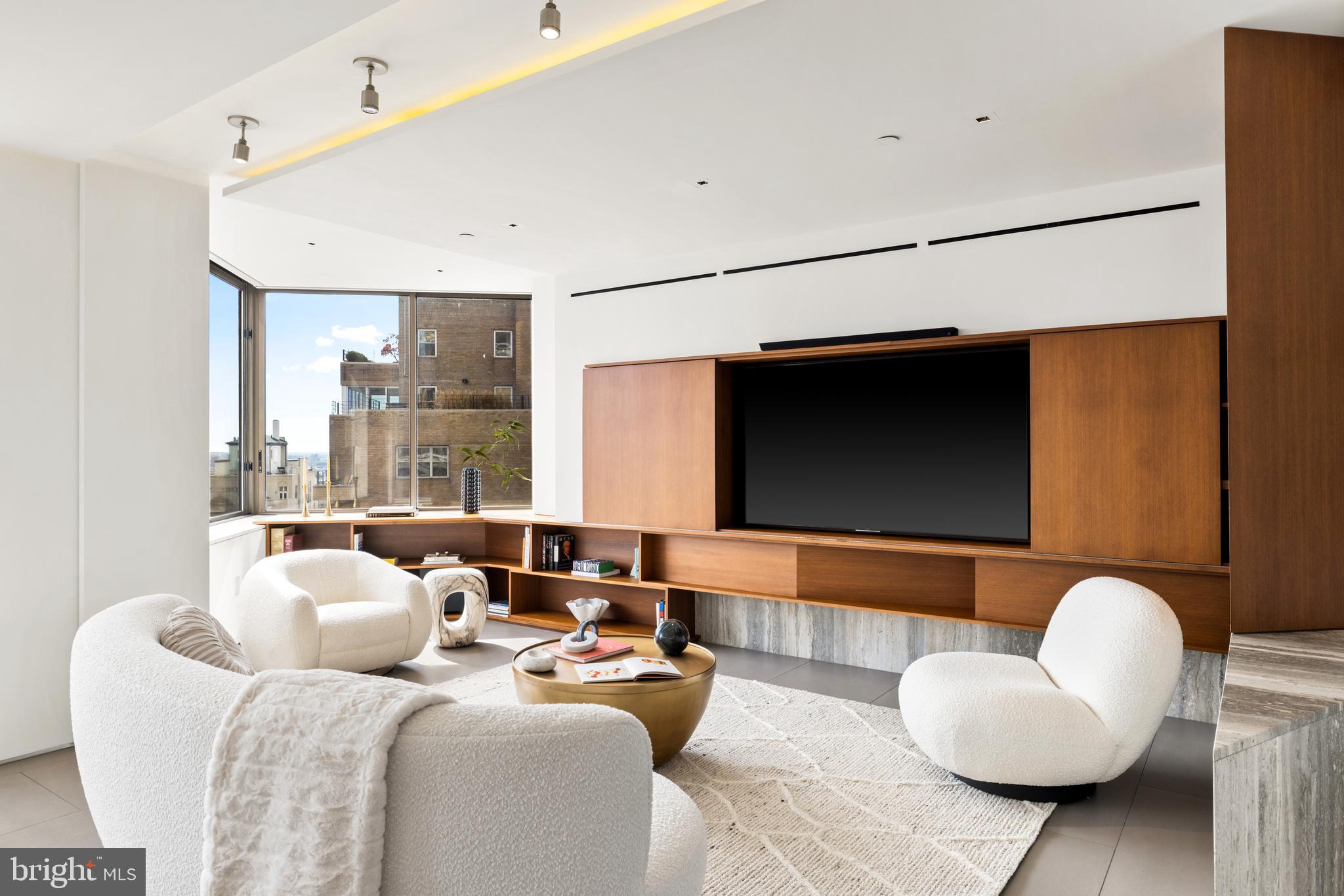 202 W RITTENHOUSE SQUARE 10 2106-2107