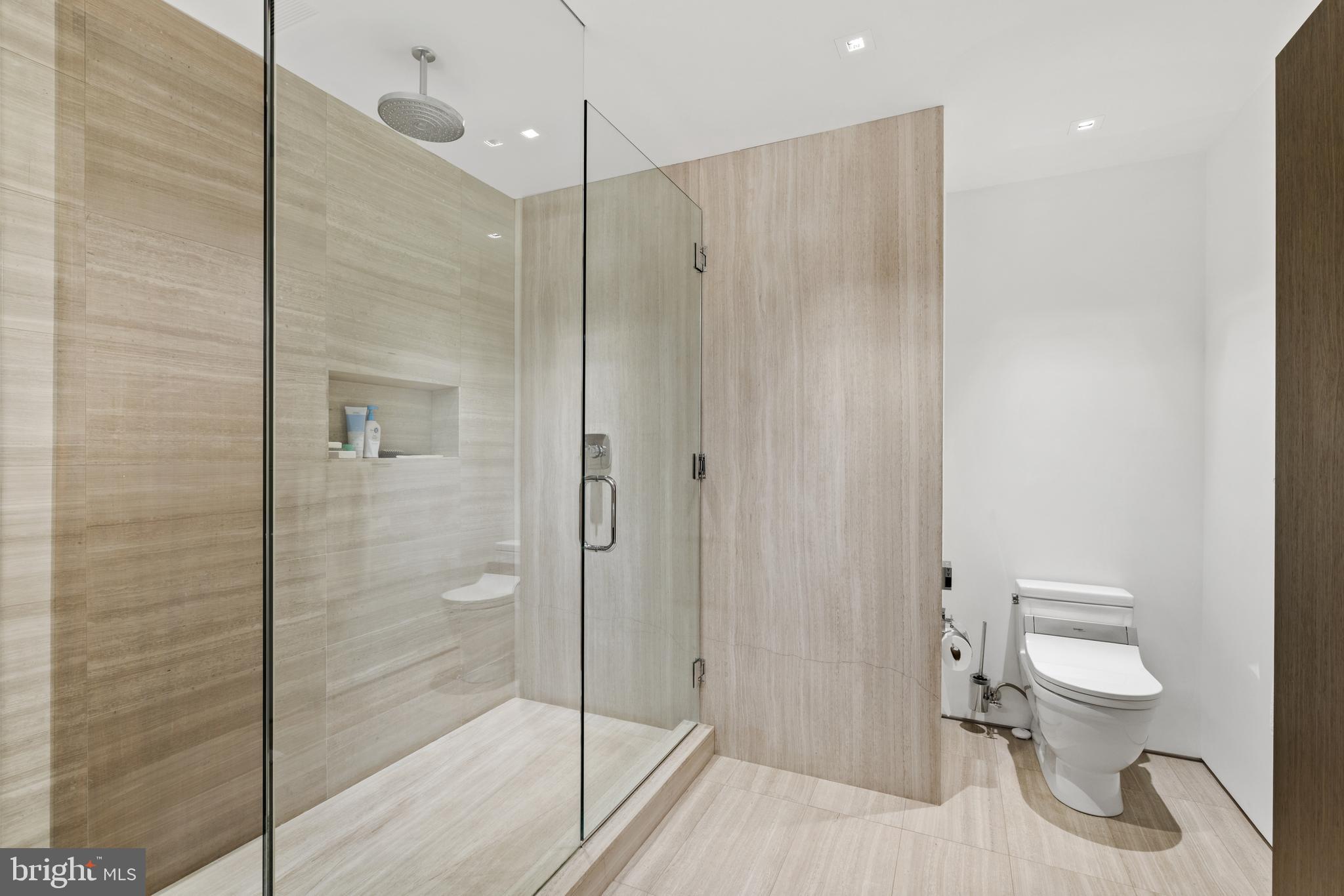 202 W RITTENHOUSE SQUARE 10 2106-2107