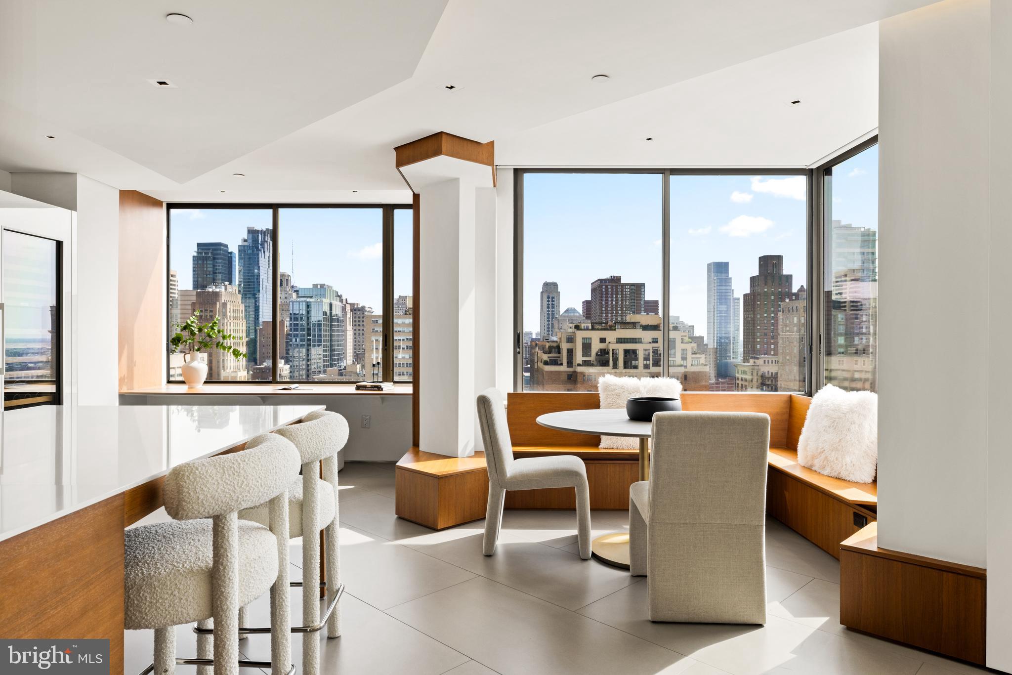 202 W RITTENHOUSE SQUARE 10 2106-2107