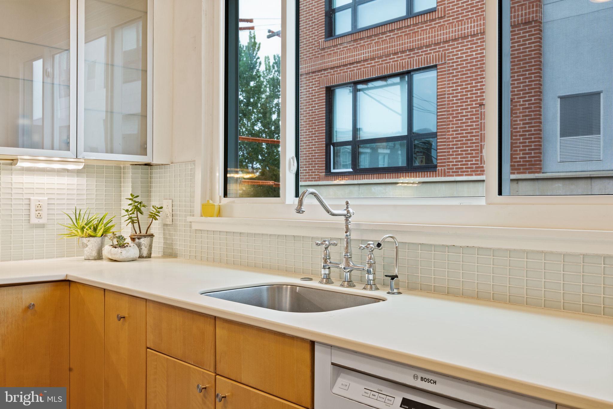 1226 LEOPARD STREET 28 D