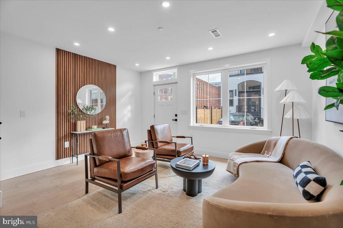 1146 N GALLOWAY STREET