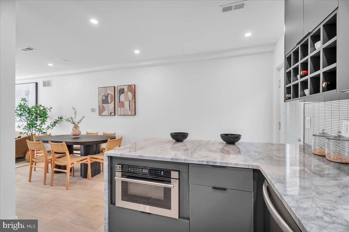 1146 N GALLOWAY STREET