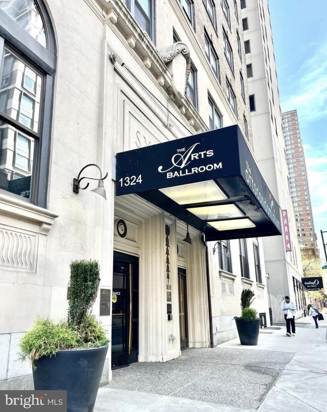 1324 LOCUST STREET 00 1209