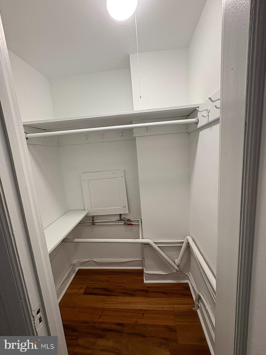 1324 LOCUST STREET 00 1017