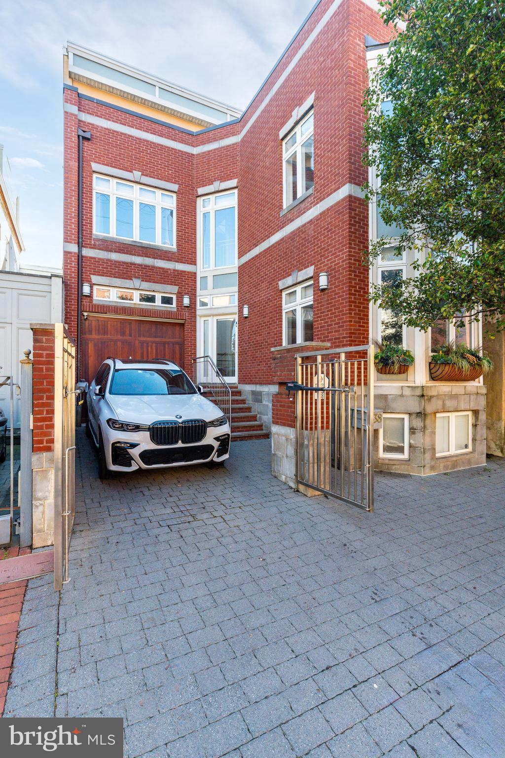 838 LOMBARD STREET 40