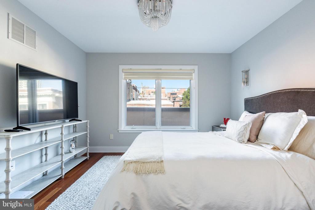 838 LOMBARD STREET 40