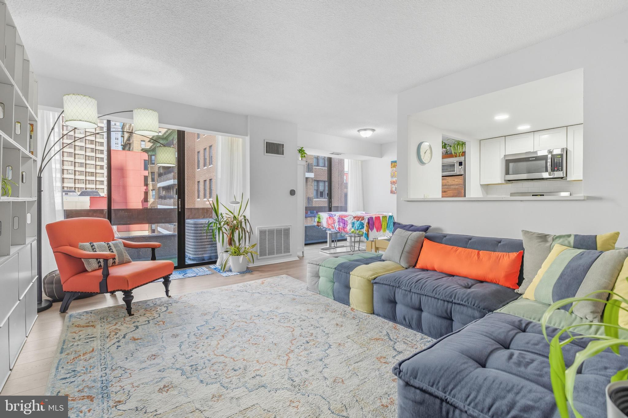 1326 SPRUCE STREET 42 805