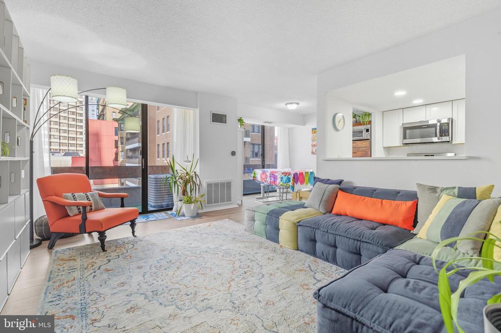 1326 SPRUCE STREET 42 805