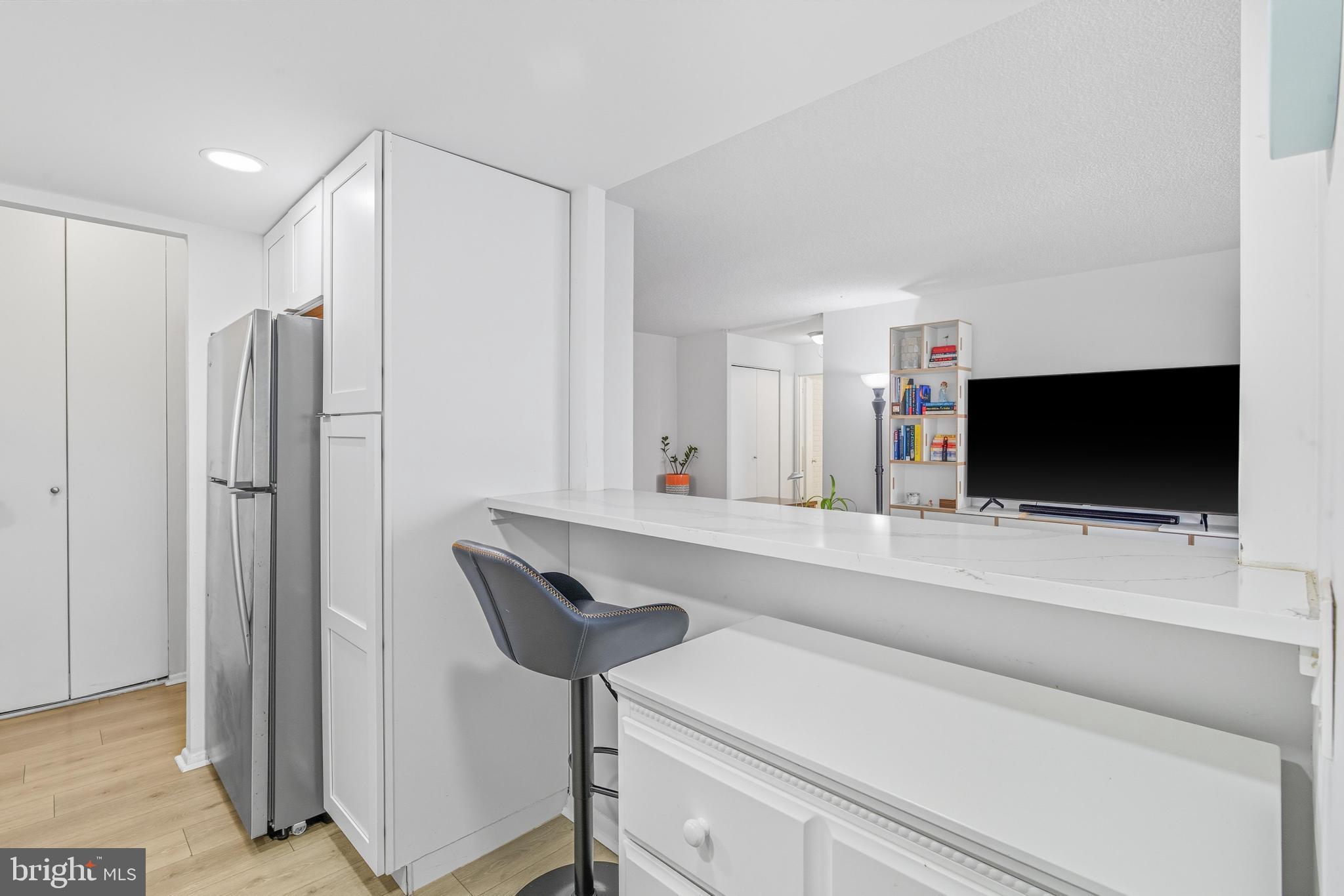 1326 SPRUCE STREET 42 805