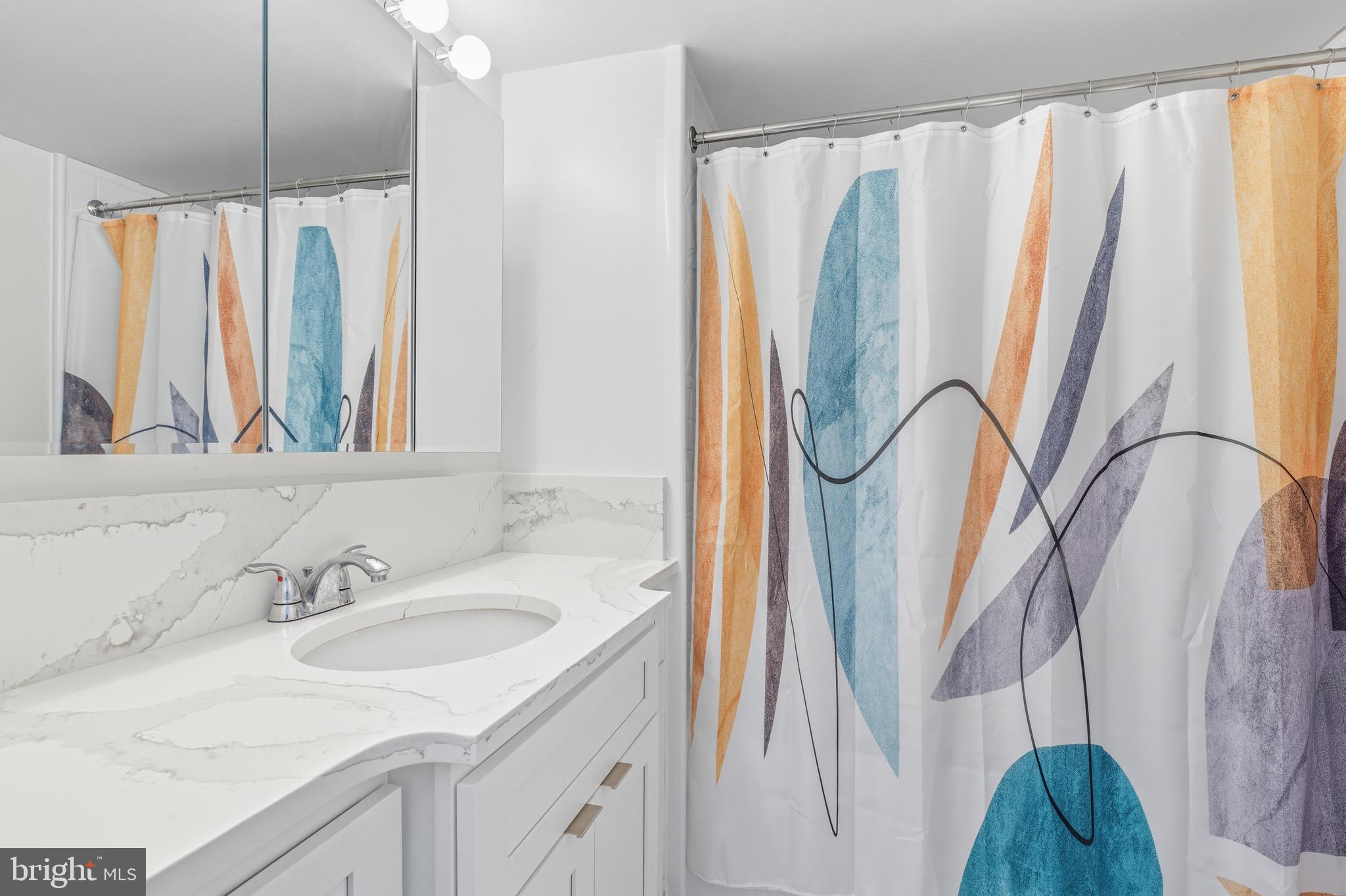 1326 SPRUCE STREET 42 805