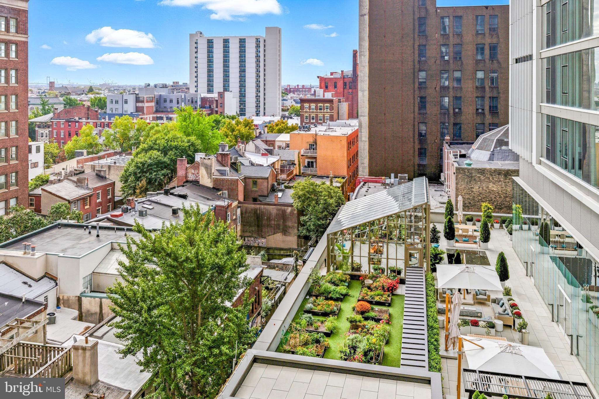 1326 SPRUCE STREET 42 808