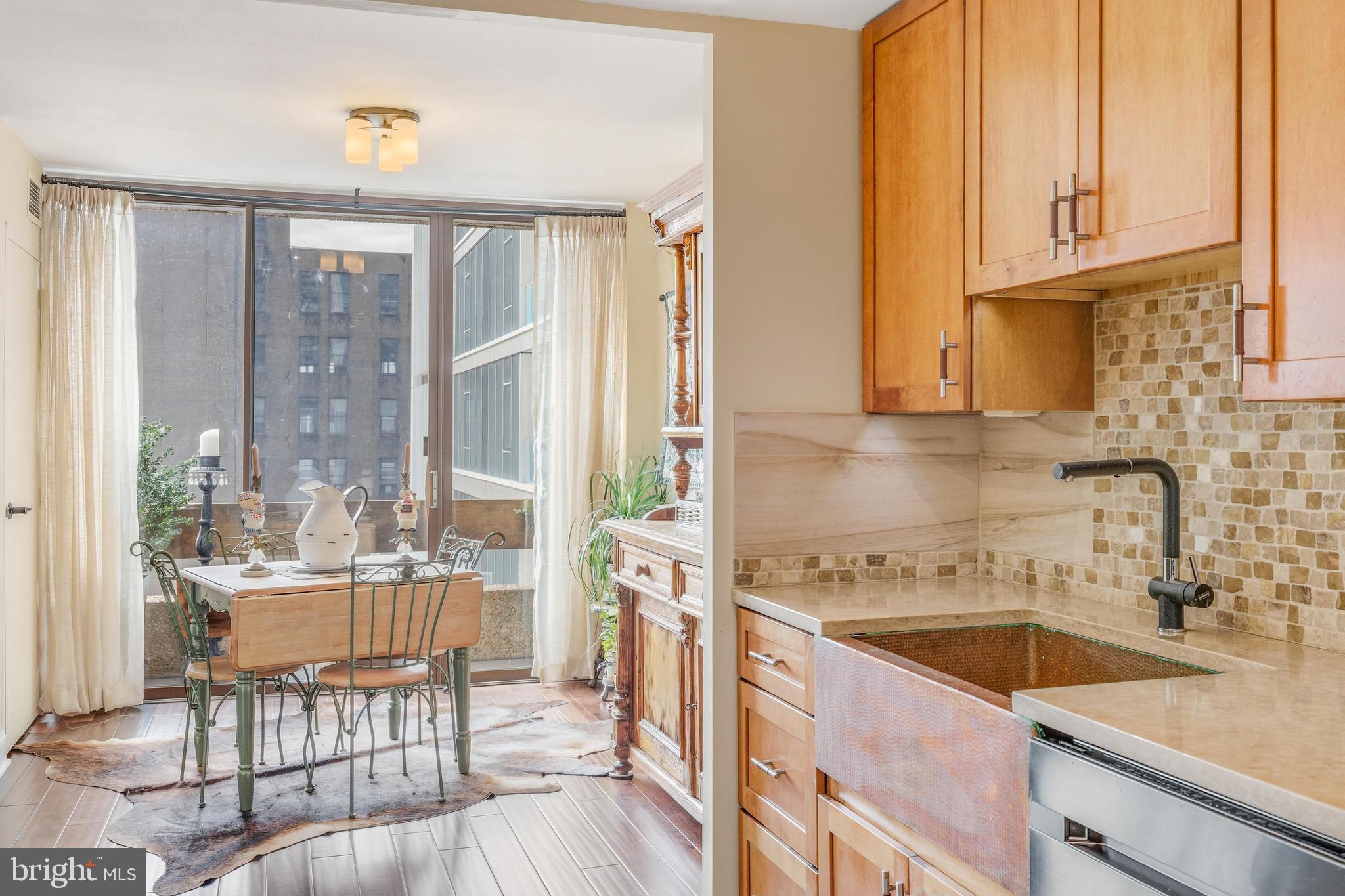 1326 SPRUCE STREET 42 808