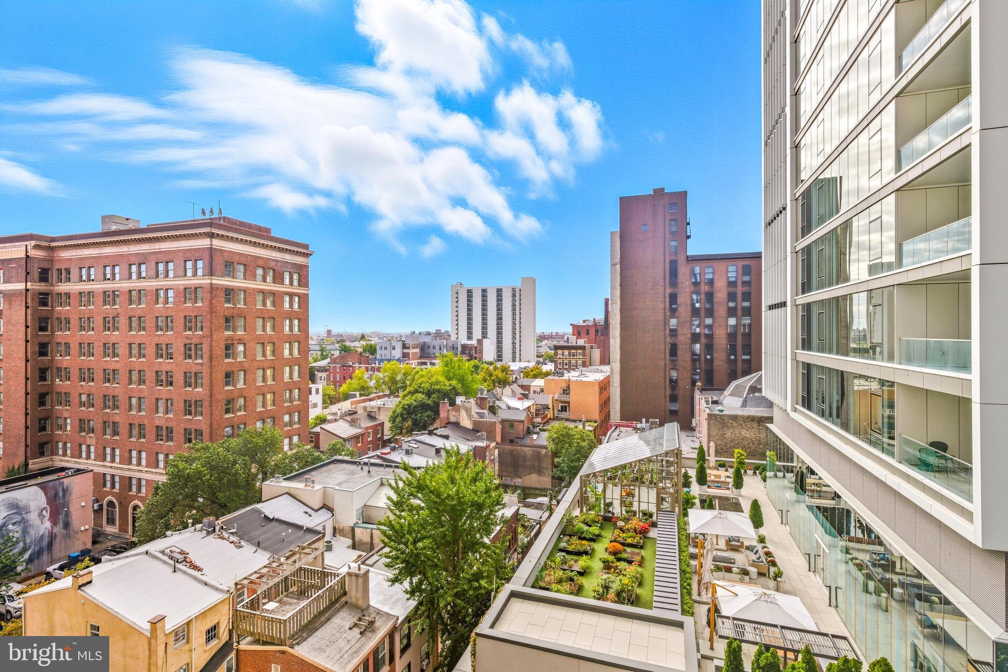 1326 SPRUCE STREET 42 808