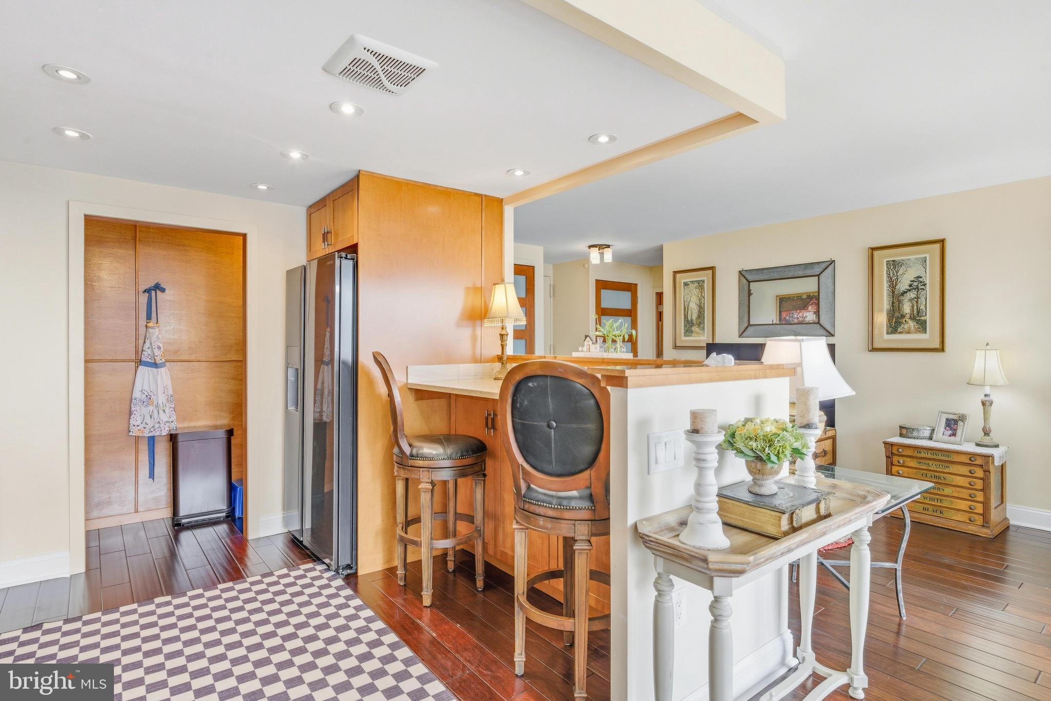 1326 SPRUCE STREET 42 808