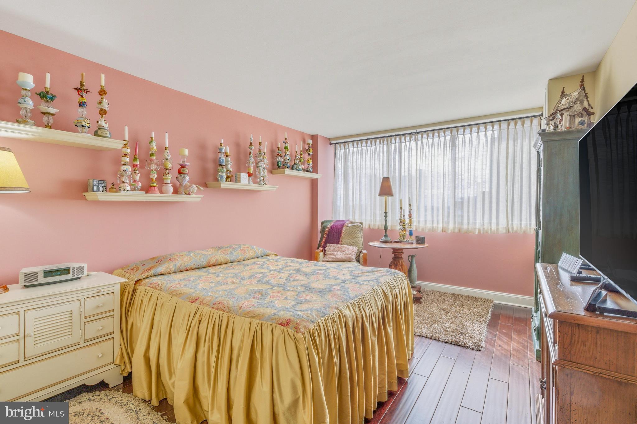 1326 SPRUCE STREET 42 808