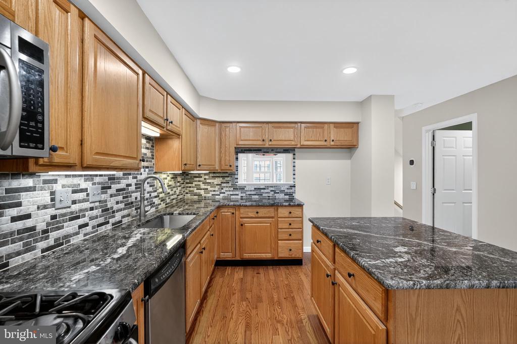 100 PARKER AVENUE Unit: 38