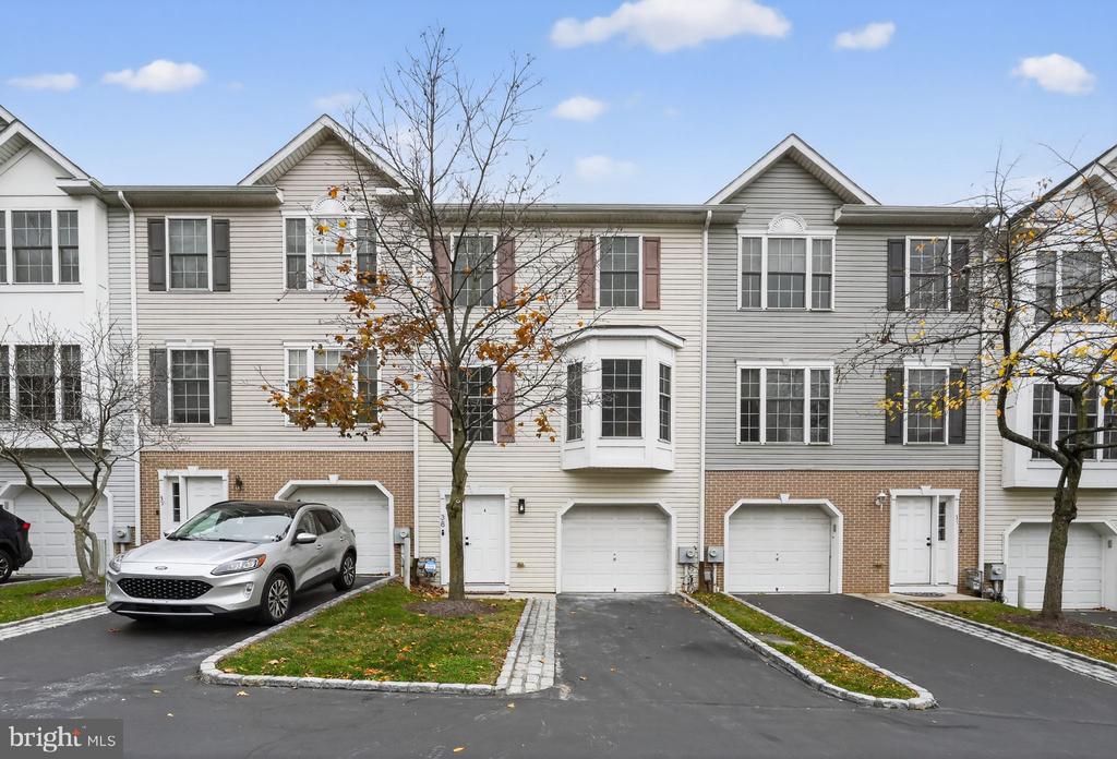 100 PARKER AVENUE Unit: 38