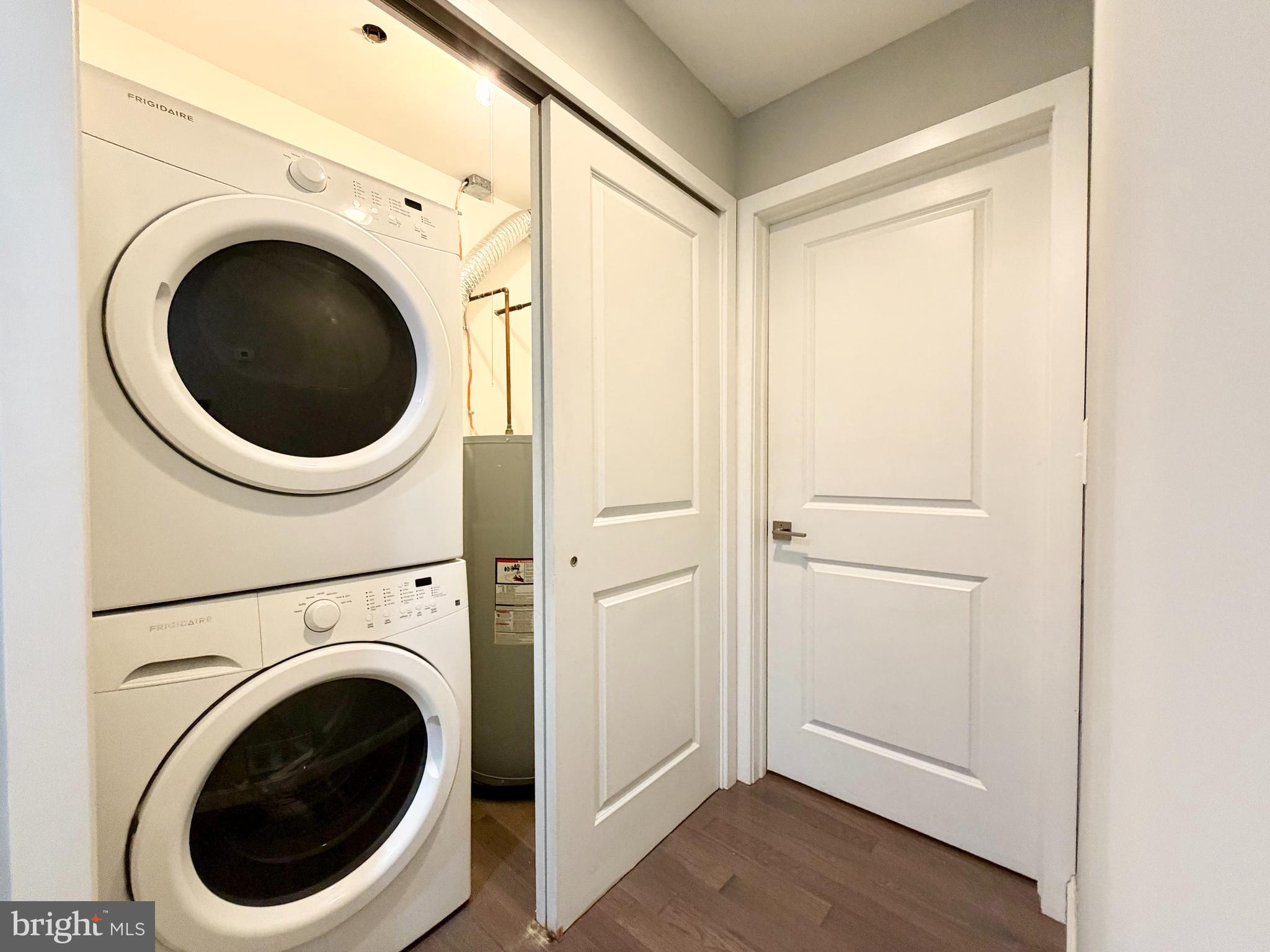 1014 E MOYAMENSING AVENUE 1