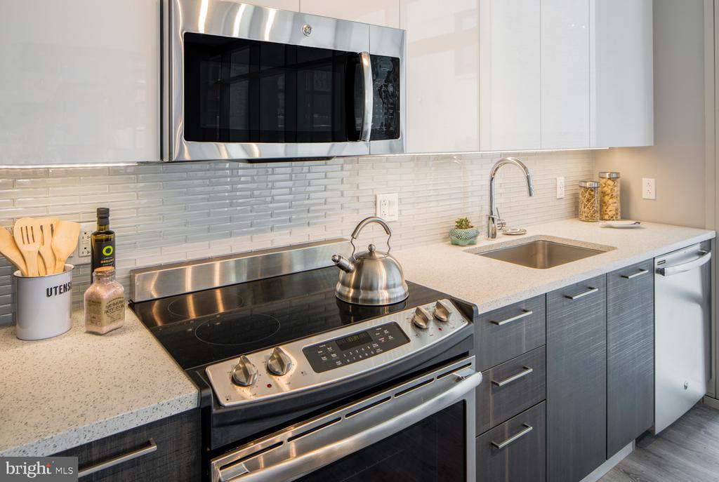 1213 WALNUT STREET 1603