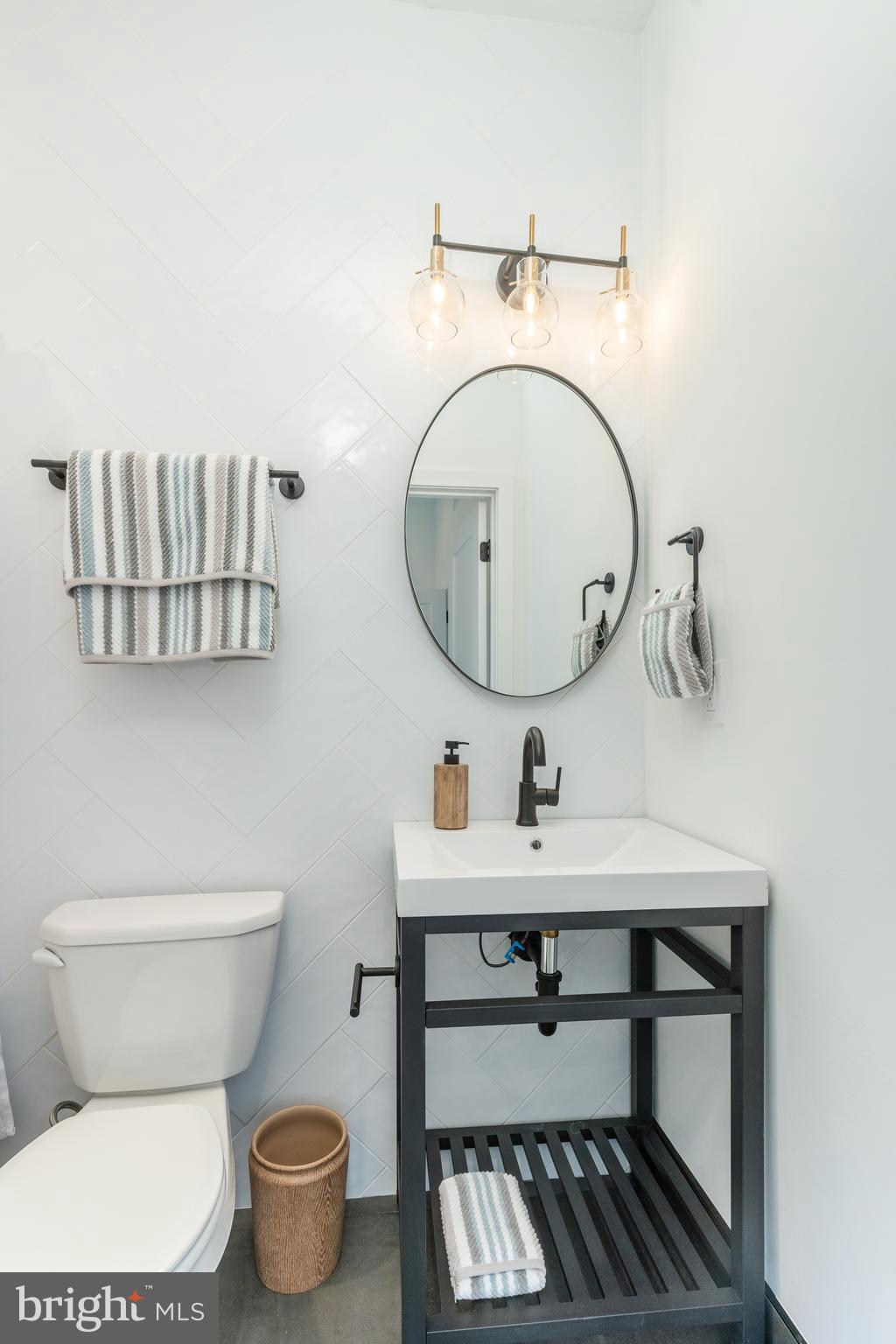 2201 E SOMERSET STREET A 22