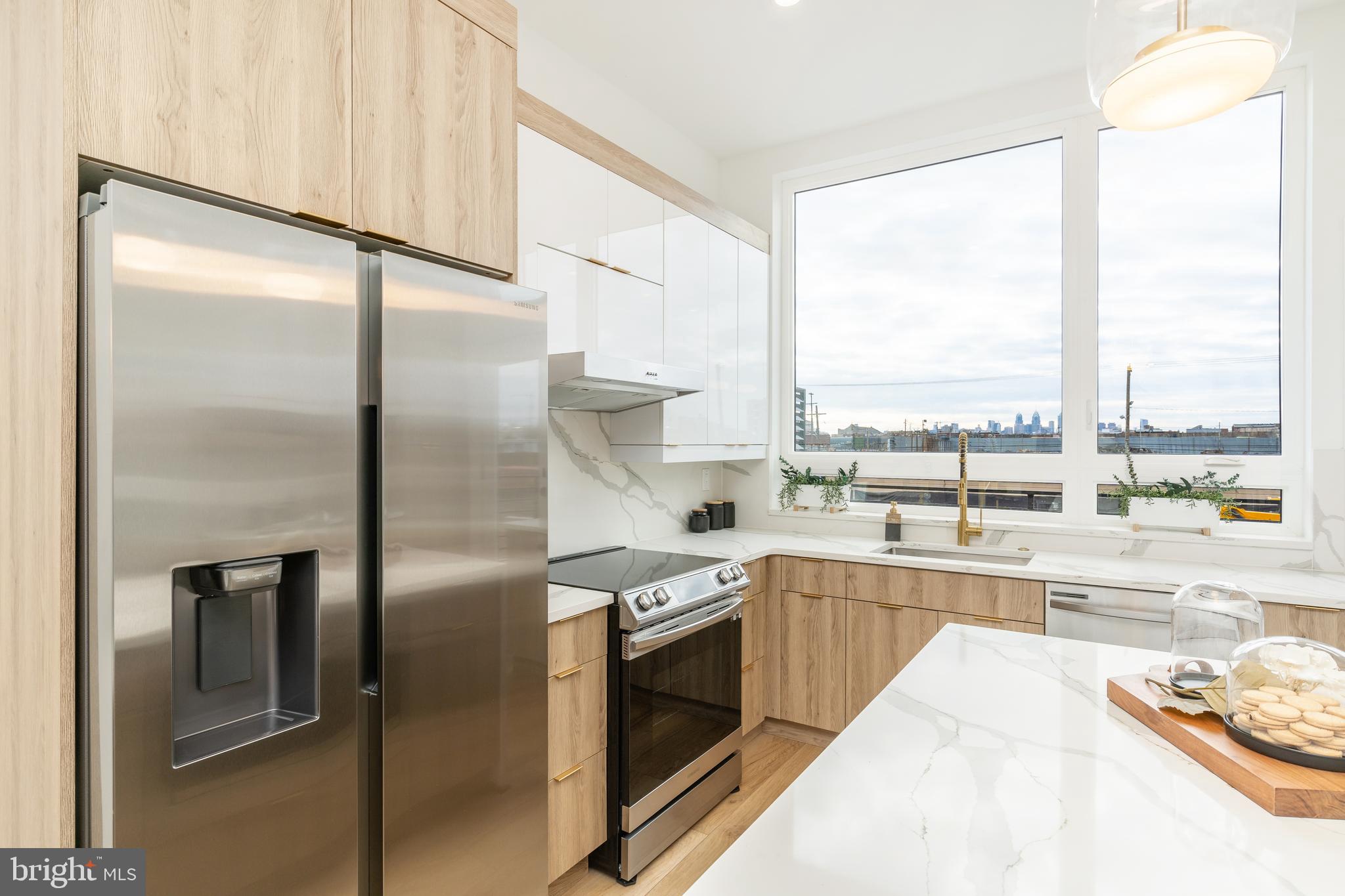 2201 E SOMERSET STREET A 22