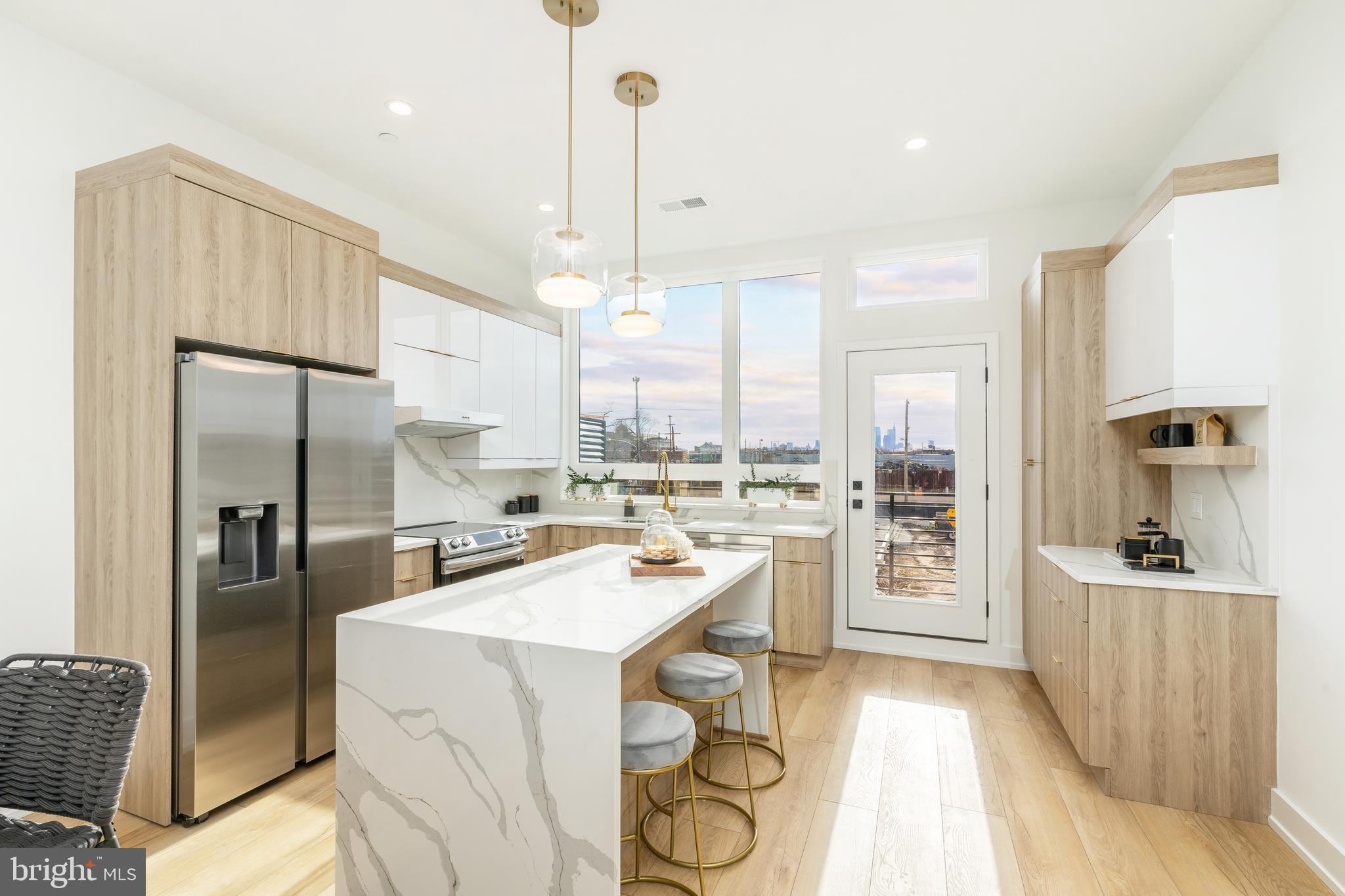 2201 E SOMERSET STREET A 22