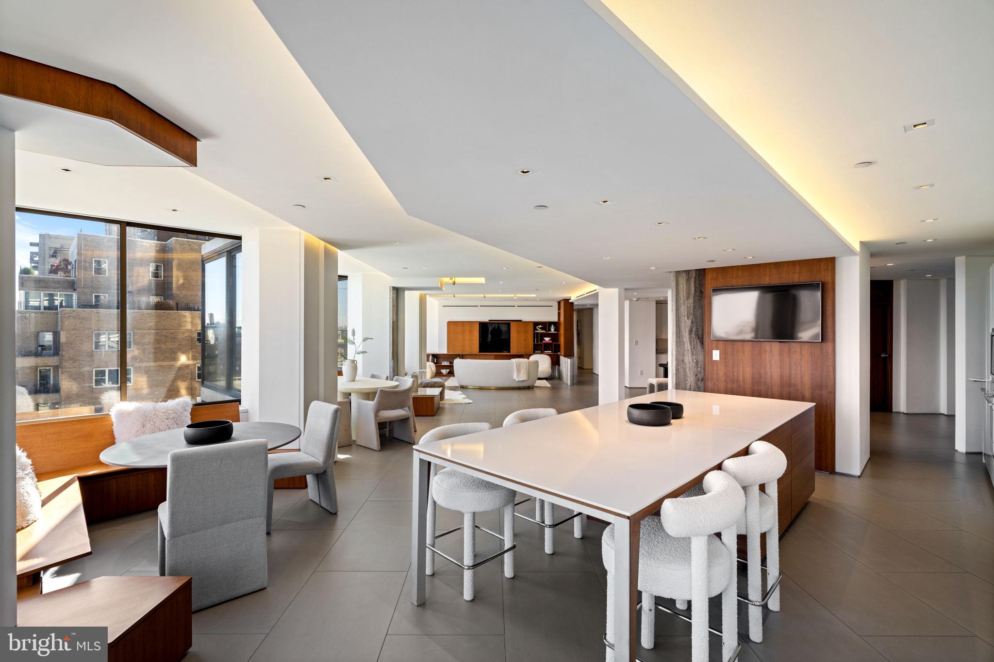 202 W RITTENHOUSE SQUARE 10 2106-2107