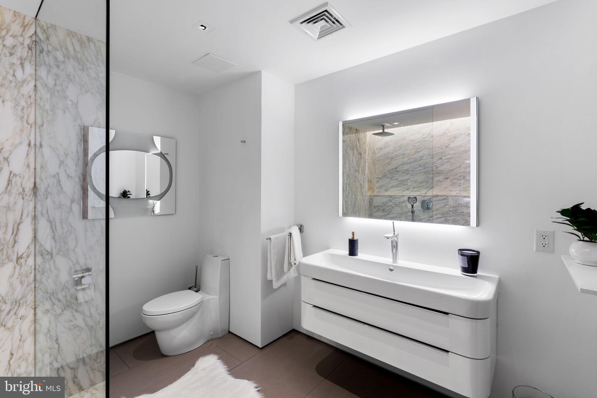 202 W RITTENHOUSE SQUARE 10 2106-2107